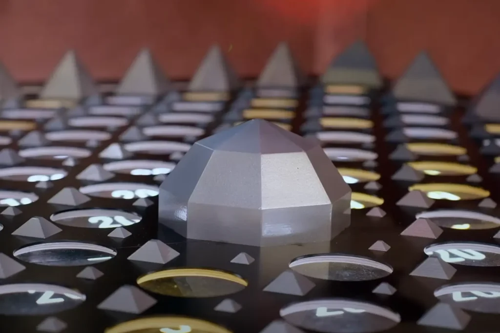 Lightning-Storm-Thunder-Ball-metal-peg-Bonus-Round-livecasinonorge